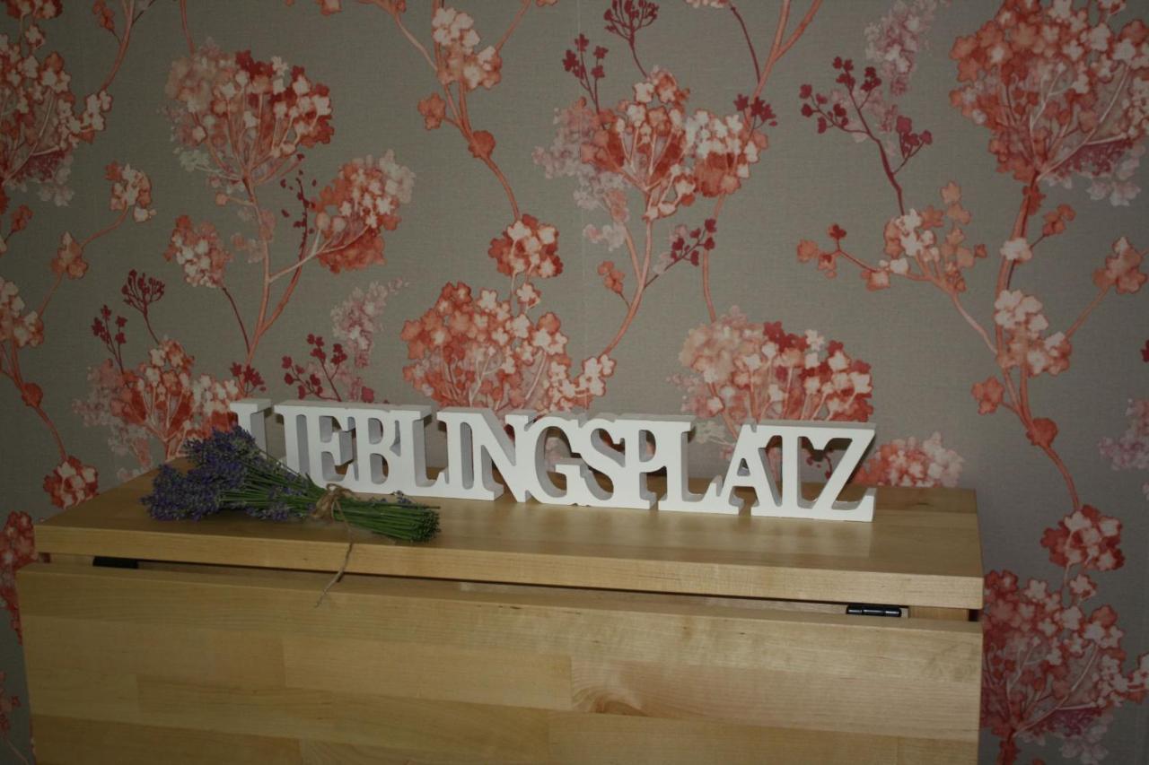 Zu Den Grauen Ziegenboecken Daire Serba Dış mekan fotoğraf